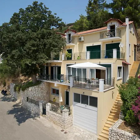 Faos Luxury 2 Apartment Agia Efimia